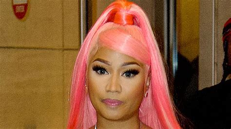 nicki minaj tits size|Nicki Minaj Shows Off 'New Boobs' After Breast Reduction Surgery.